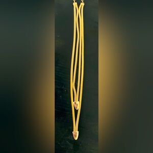 Unisex double arrow gold tone vintage necklace